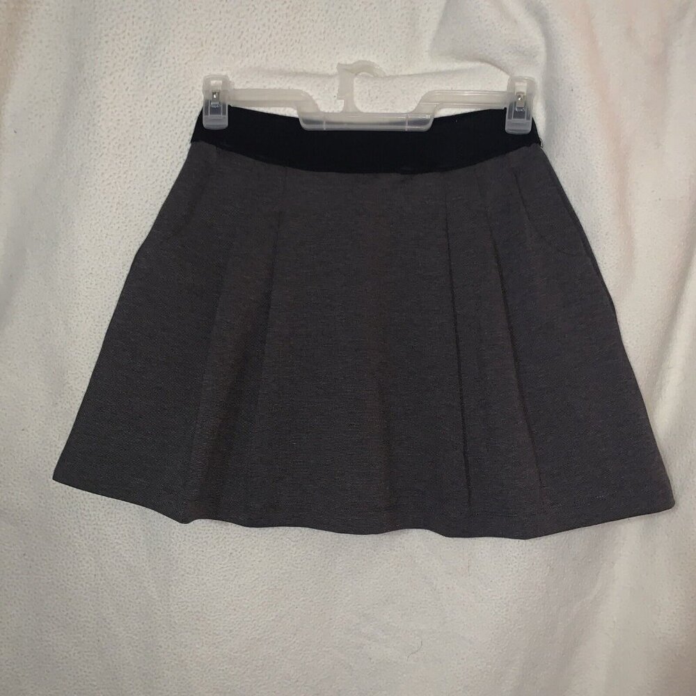 Women’s Gray Pleated Mini Skirt With Pockets Size Small